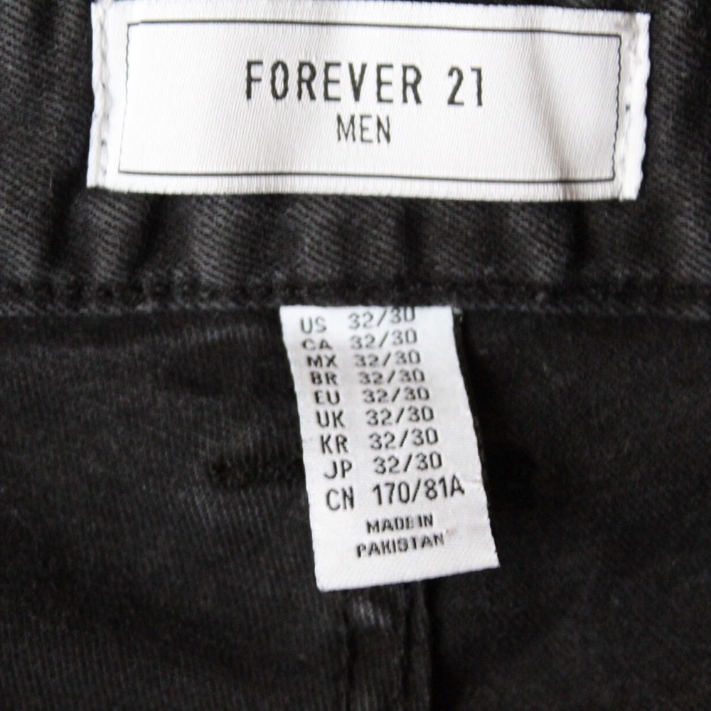 Forever21 Men Knee-Ripped Jeans